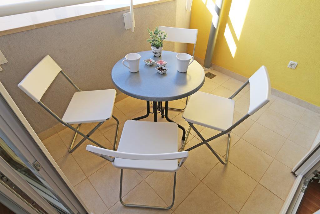 Antonijas Sunny Apartment Makarska Zewnętrze zdjęcie