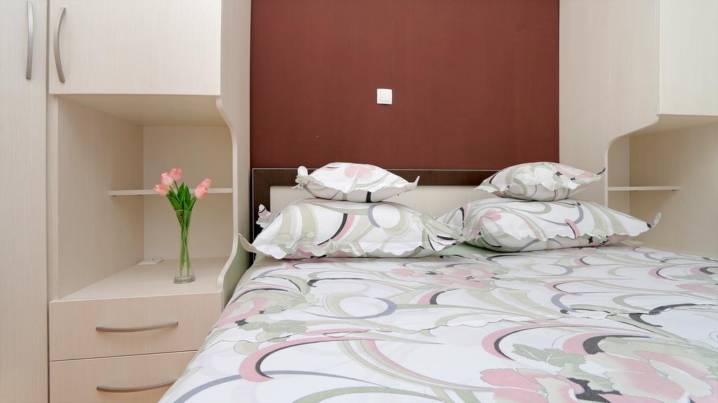 Antonijas Sunny Apartment Makarska Zewnętrze zdjęcie