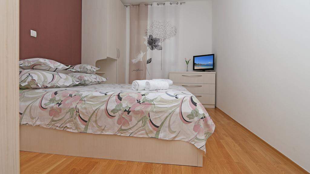 Antonijas Sunny Apartment Makarska Zewnętrze zdjęcie