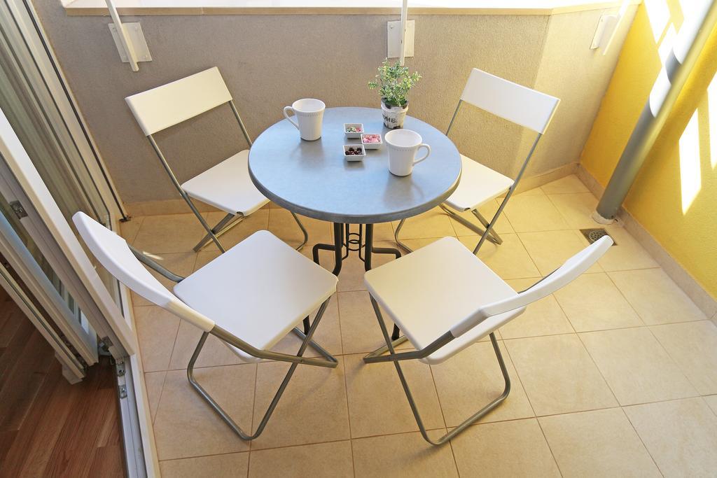 Antonijas Sunny Apartment Makarska Zewnętrze zdjęcie
